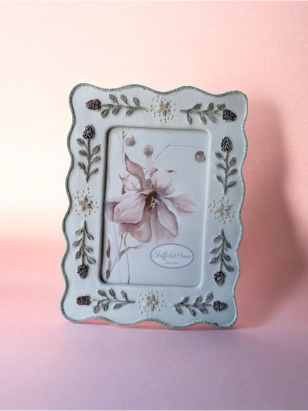 Sheffield Home Embroidered Floral Scalloped Photo Frame for 4”x6” photo